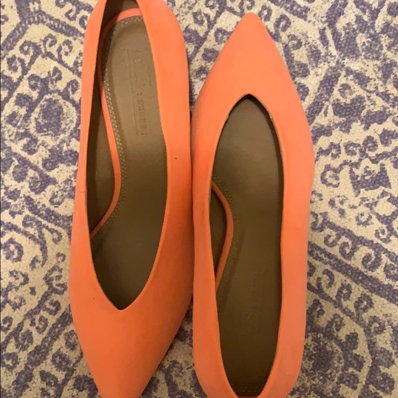 *ASOS* Coral Velvet Kitten Heel Shoes NWOT - Picture 3 of 14